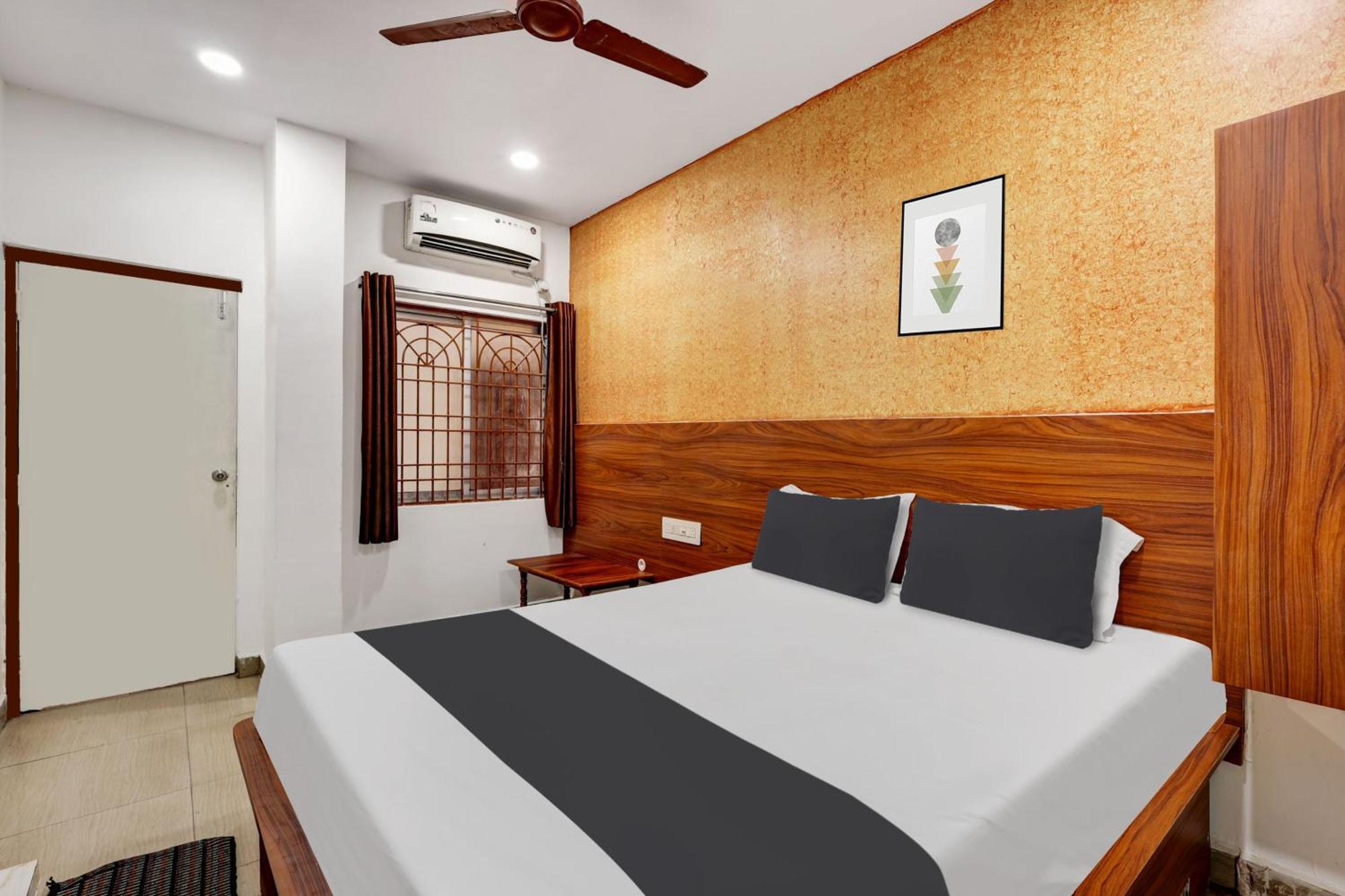 Hotel O Gangothri Lodge Visakhapatnam Exterior photo