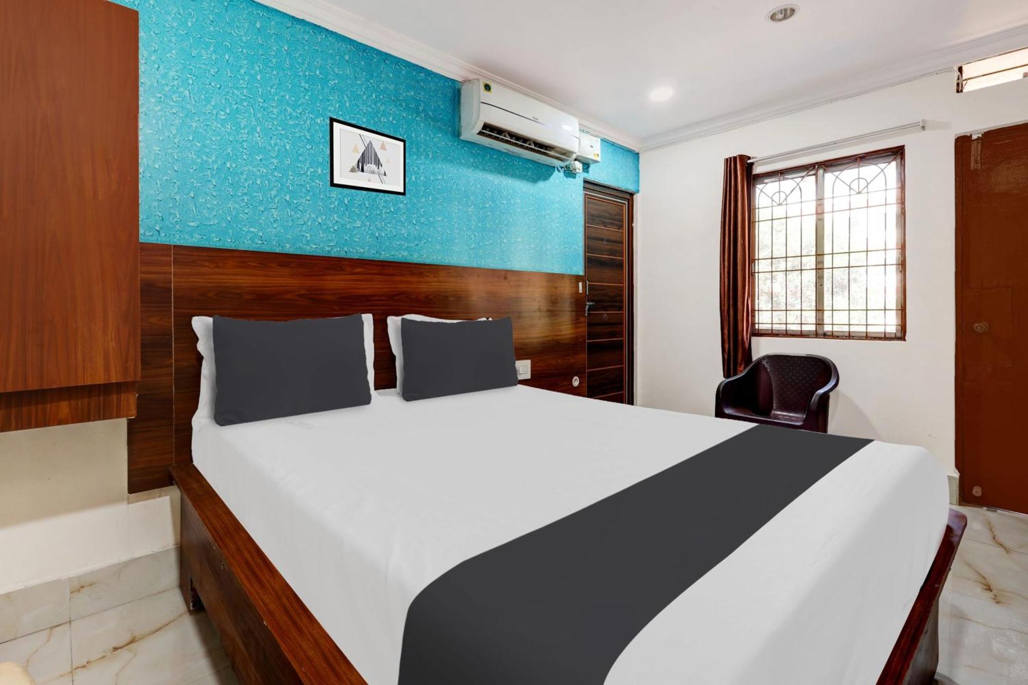 Hotel O Gangothri Lodge Visakhapatnam Exterior photo